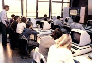 Die ersten Computer-Kurse bei der vhs