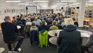 Anja Lindenau stellt Bücher vor